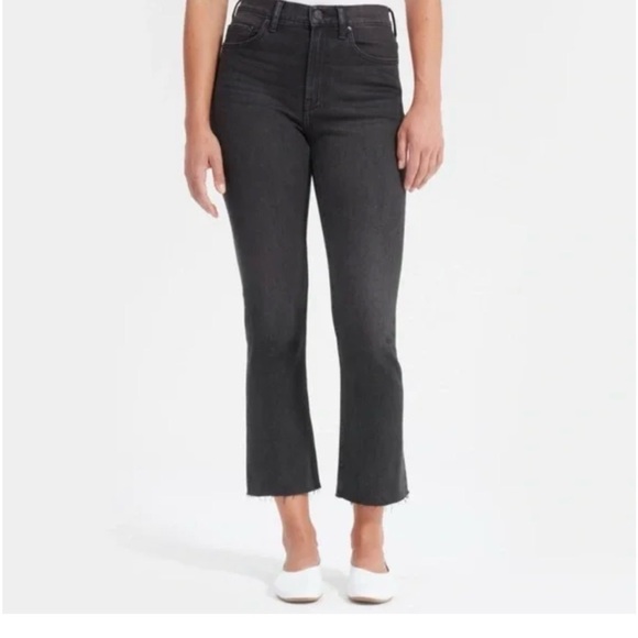 Everlane Denim - Everlane Kick Flare Cropped Jeans Washed Black Sz 29